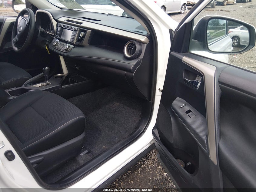 2014 TOYOTA RAV4 auction photo 5