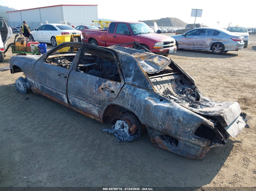 1992 MERCEDES-BENZ 300 auction photo 3