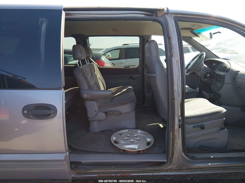 1998 PLYMOUTH VOYAGER auction photo 8