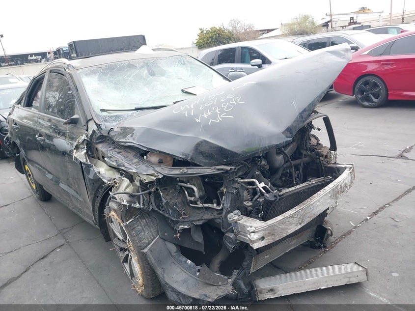 Vin: wa1bccfs8jr017842, lot: 46199446, audi q3 2.0t premium/2.0t sport premium 2018 img_1