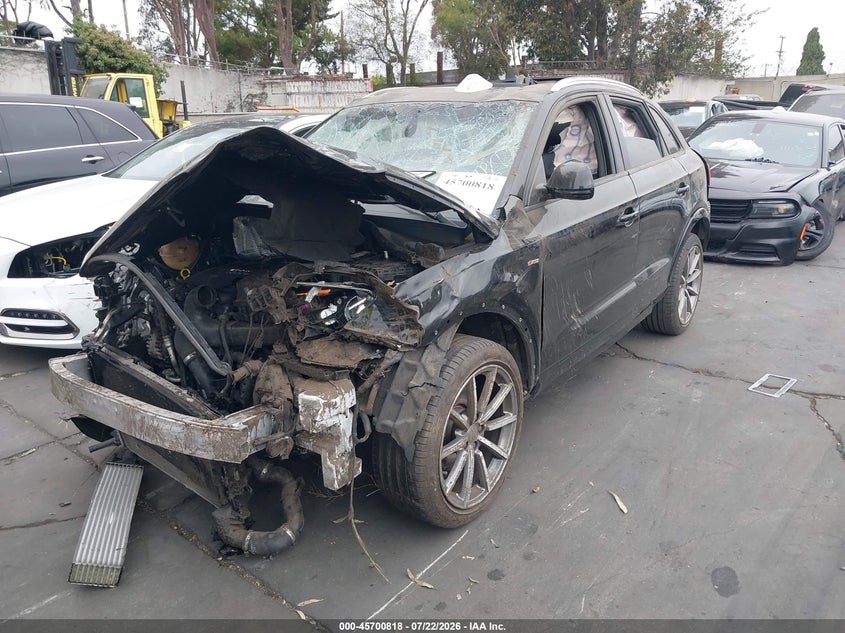 Vin: wa1bccfs8jr017842, lot: 46199446, audi q3 2.0t premium/2.0t sport premium 20182