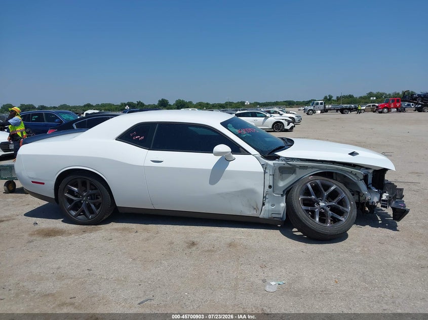 DODGE CHALLENGER - zdjęcie 14