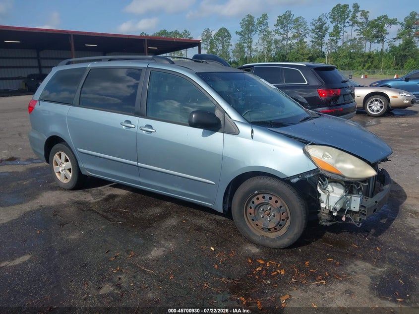 2008 TOYOTA SIENNA LE