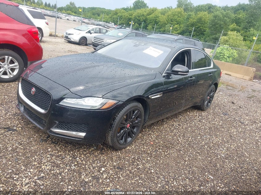 2017 JAGUAR XF auction photo 2