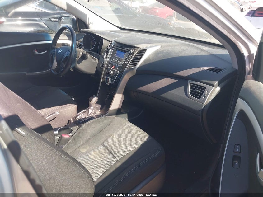 2016 HYUNDAI ELANTRA GT auction photo 5