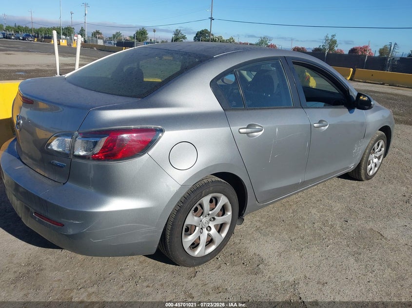 Vin: jm1bl1up7d1814868, lot: 46199649, mazda mazda3 i sport 20134