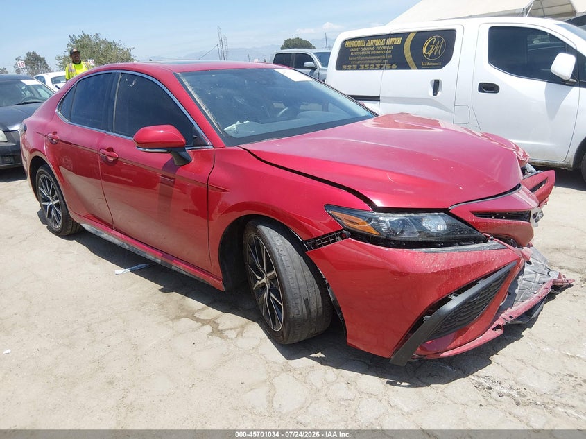 Vin: 4t1g11ak5ru234007, lot: 46199662, toyota camry se 2024 img_1