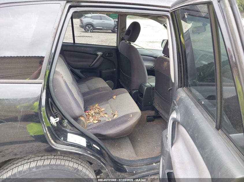 2004 TOYOTA RAV4 auction photo 8