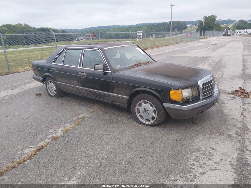 1989 MERCEDES-BENZ 560 auction photo 1