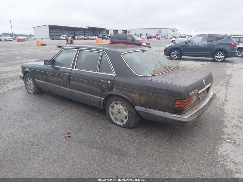 1989 MERCEDES-BENZ 560 auction photo 3