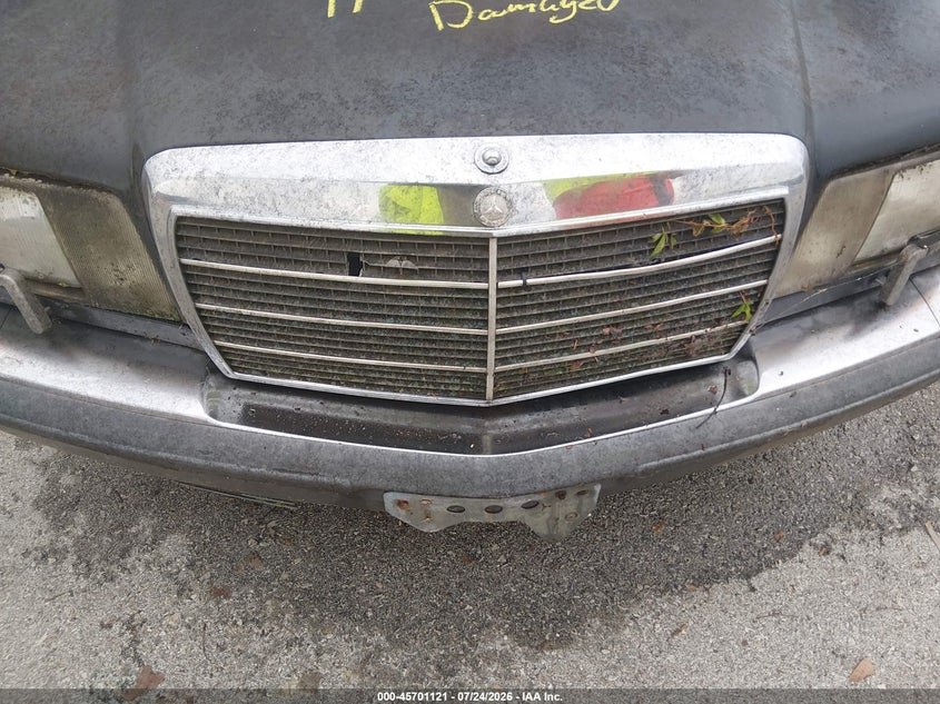 1989 MERCEDES-BENZ 560 auction photo 6