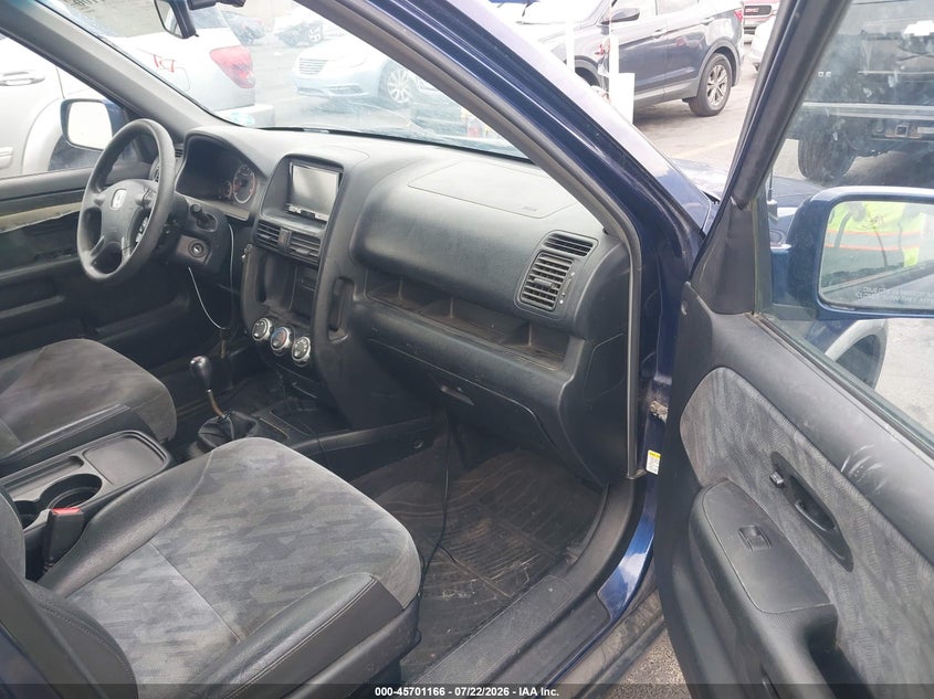 2004 HONDA CR-V auction photo 5