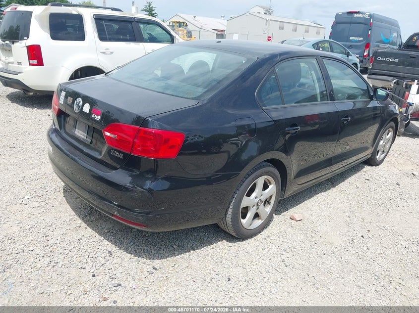 2014 VOLKSWAGEN JETTA auction photo 4