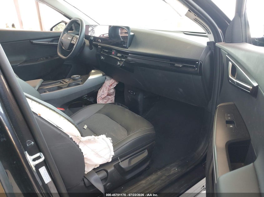 2025 KIA EV6 auction photo 5
