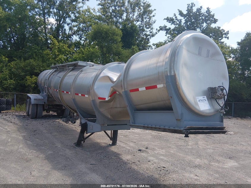 1976 BUTLER TANKER TRAILER auction photo 1