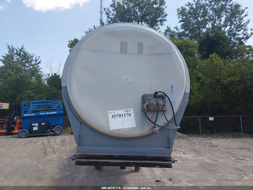 1976 BUTLER TANKER TRAILER auction photo 8
