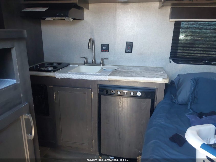 2021 JAYCO JAYFL184BH auction photo 5