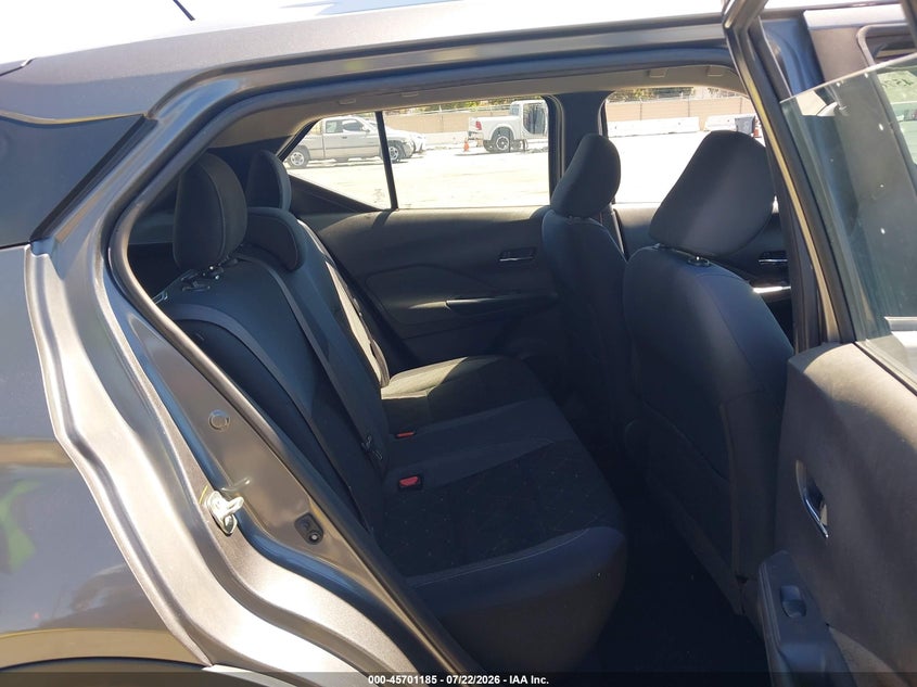 2019 NISSAN KICKS auction photo 8