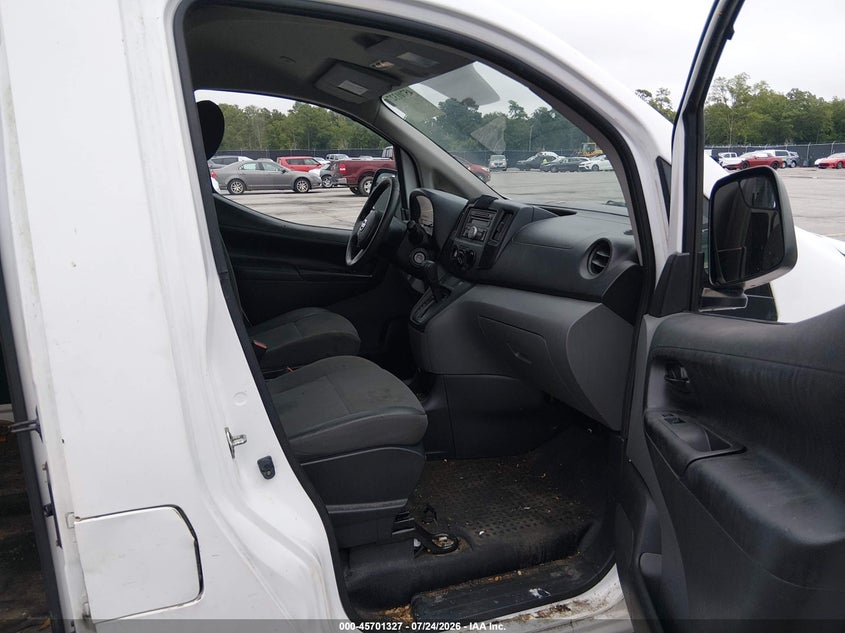 2017 NISSAN NV200 auction photo 5