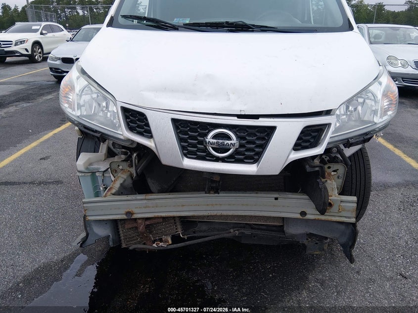 2017 NISSAN NV200 auction photo 6