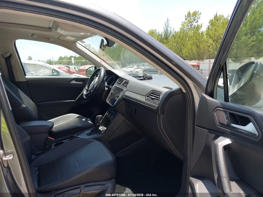 2019 VOLKSWAGEN TIGUAN auction photo 5