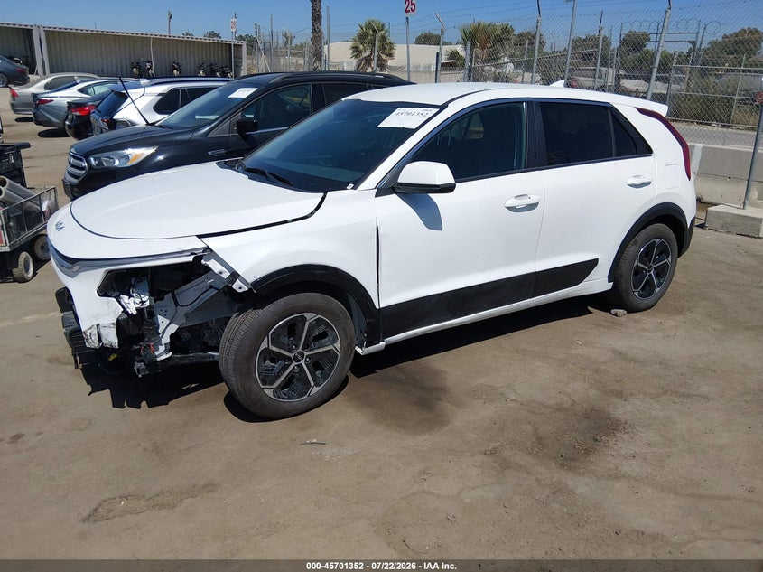 Vin: kndcp3le5t5330497, lot: 46199980, kia niro lx 20262
