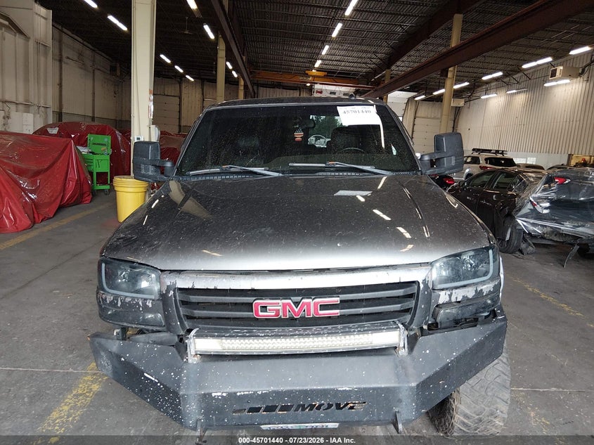 GMC SIERRA 2500HD 2004 VIN 1GTHK23244F207922