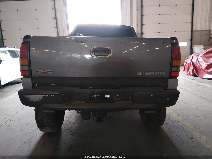 GMC SIERRA 2500HD 2004 VIN 1GTHK23244F207922