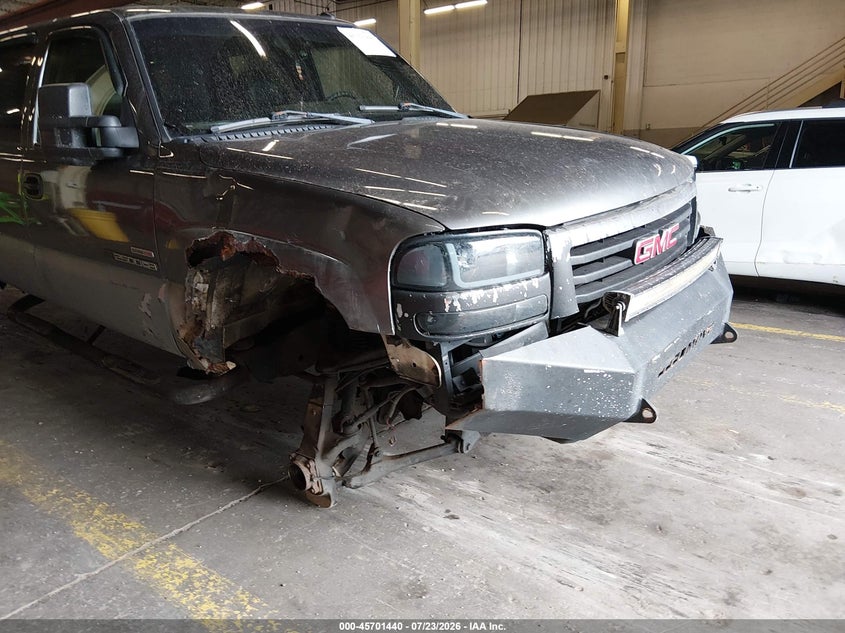 GMC SIERRA 2500HD 2004 VIN 1GTHK23244F207922