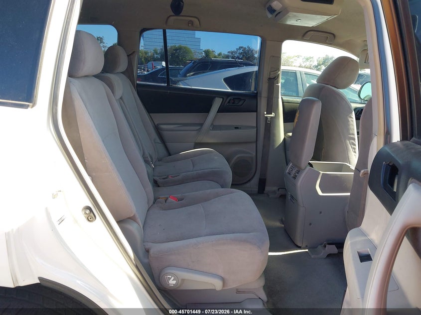 2008 TOYOTA HIGHLANDER auction photo 8