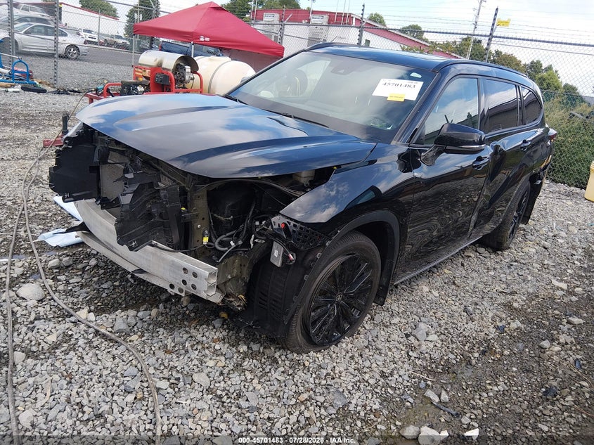2024 TOYOTA HIGHLANDER auction photo 2