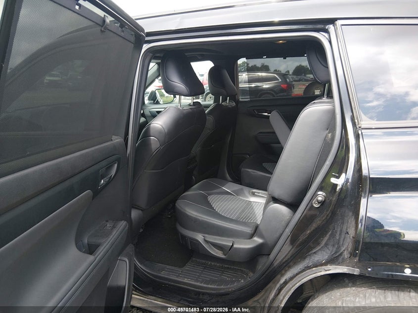 2024 TOYOTA HIGHLANDER auction photo 8
