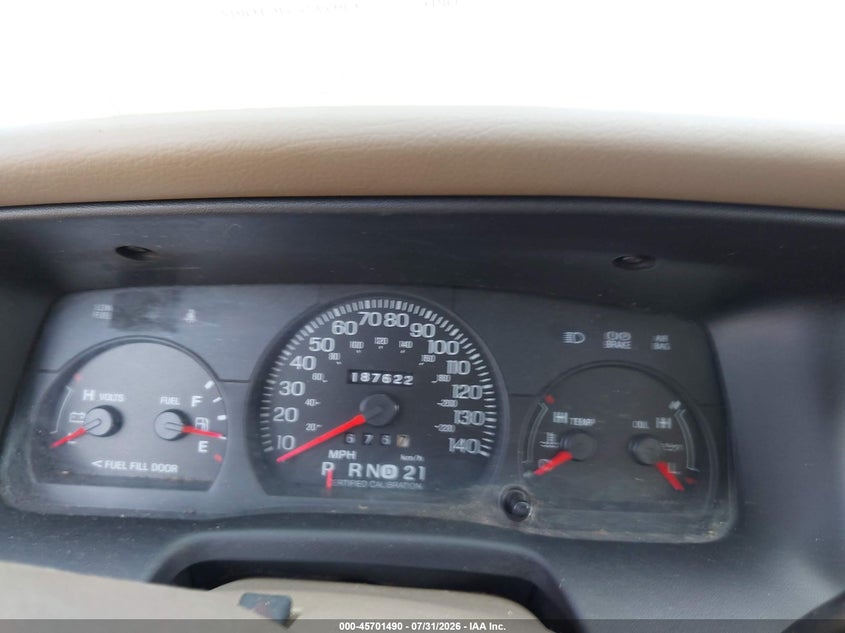 2005 FORD CROWN VICTORIA auction photo 7