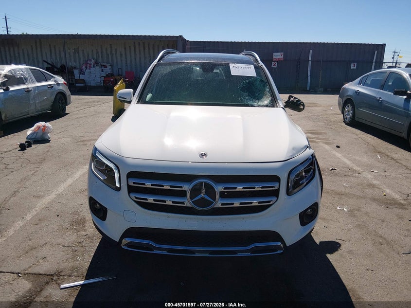 MERCEDES-BENZ GLB 250 - zdjęcie 12