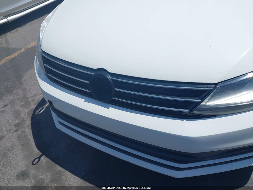 2017 VOLKSWAGEN JETTA auction photo 6