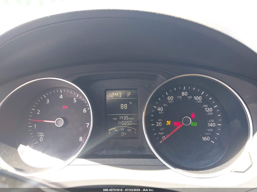 2017 VOLKSWAGEN JETTA auction photo 7