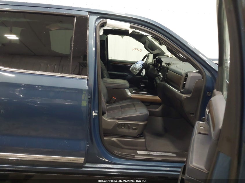 2024 CHEVROLET SILVERADO 1500 auction photo 5