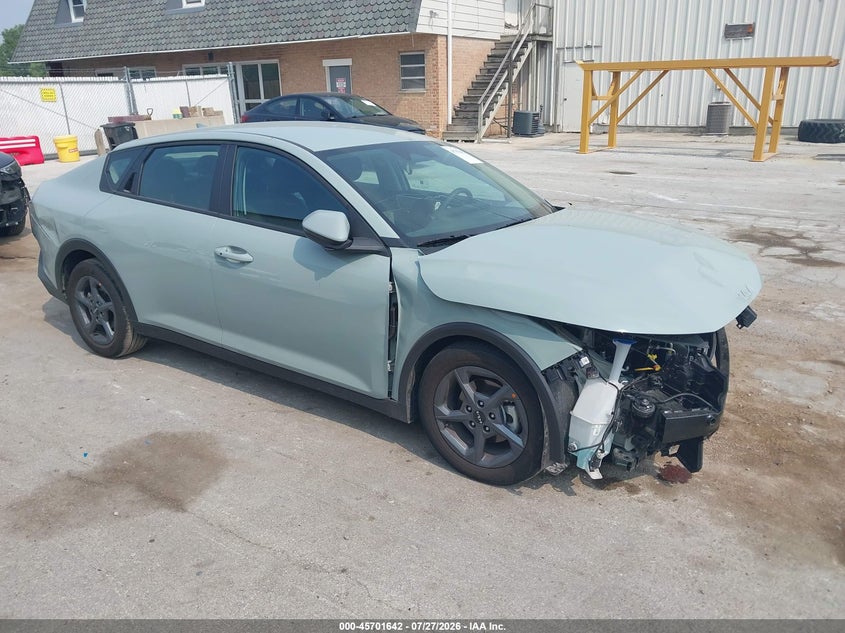 Vin: 3kpft4de8te341009, lot: 46200270, kia k4 lxs 2026 img_1