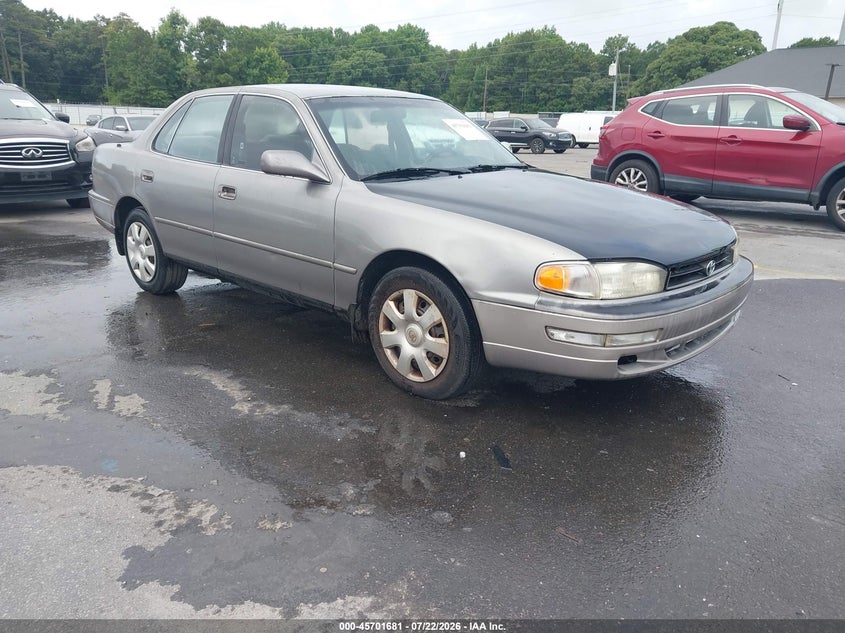 1993 TOYOTA CAMRY auction photo 1