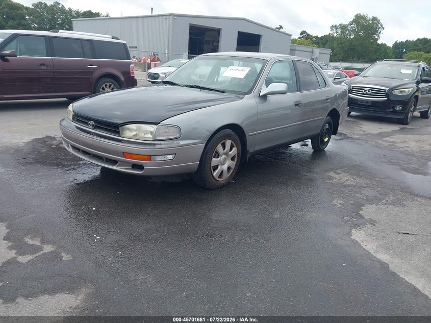 1993 TOYOTA CAMRY auction photo 2