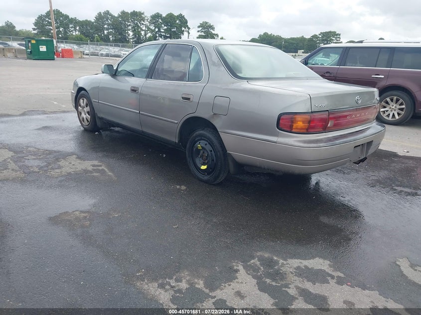 1993 TOYOTA CAMRY auction photo 3