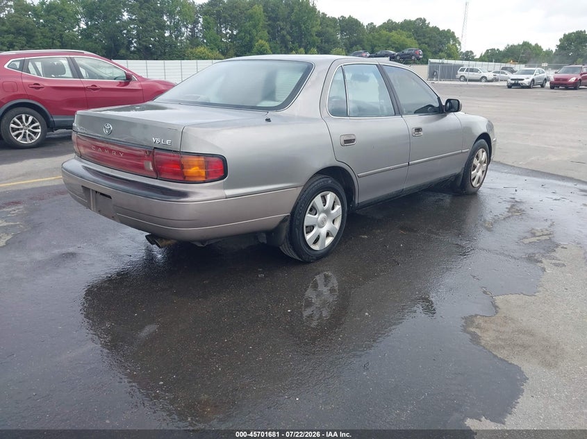 1993 TOYOTA CAMRY auction photo 4