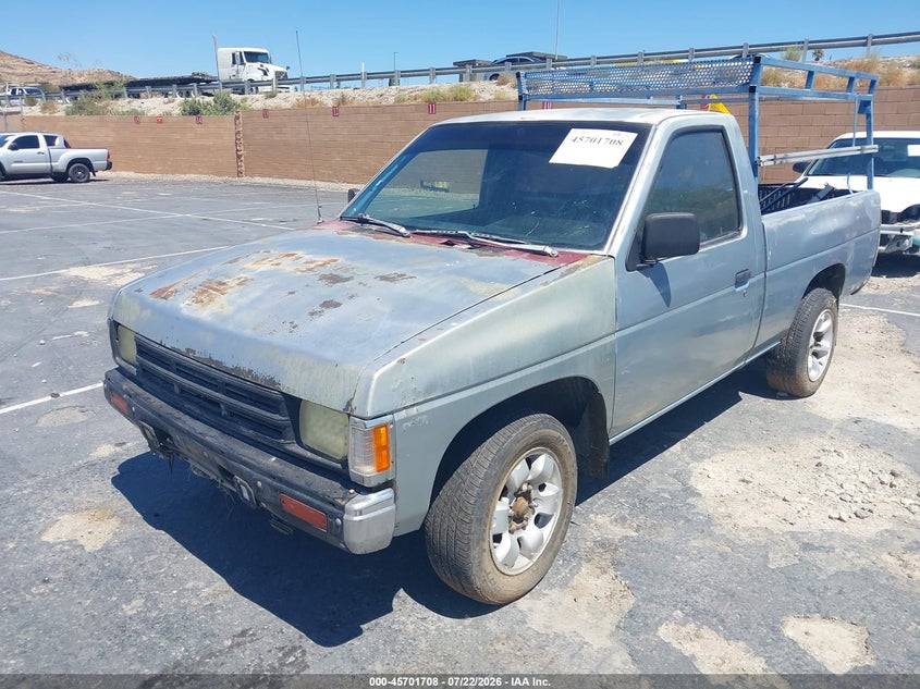 1992 NISSAN TRUCK auction photo 2
