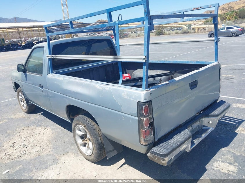 1992 NISSAN TRUCK auction photo 3