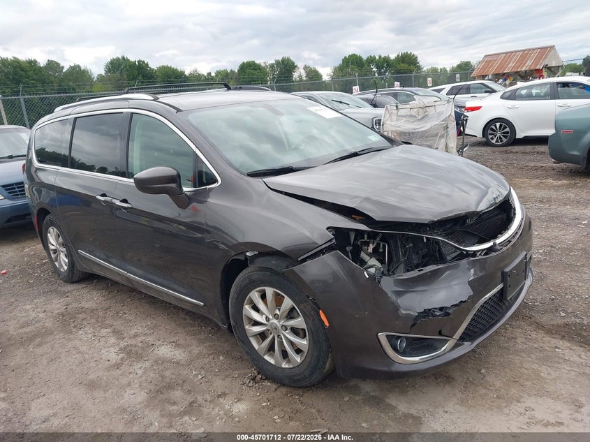 Vin: 2c4rc1bg7jr235243, lot: 46200340, chrysler pacifica touring l 2018 img_1