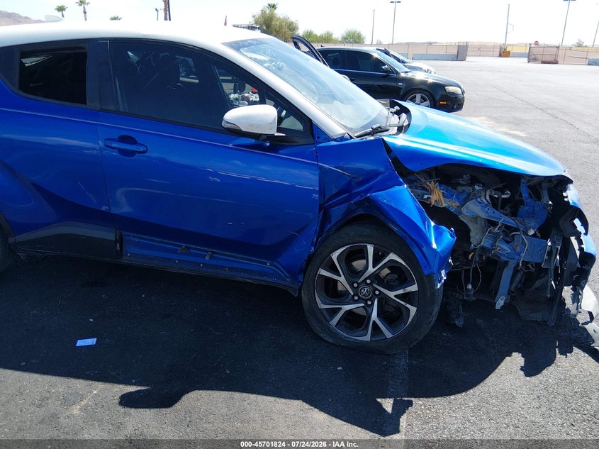 2019 TOYOTA C-HR auction photo 6