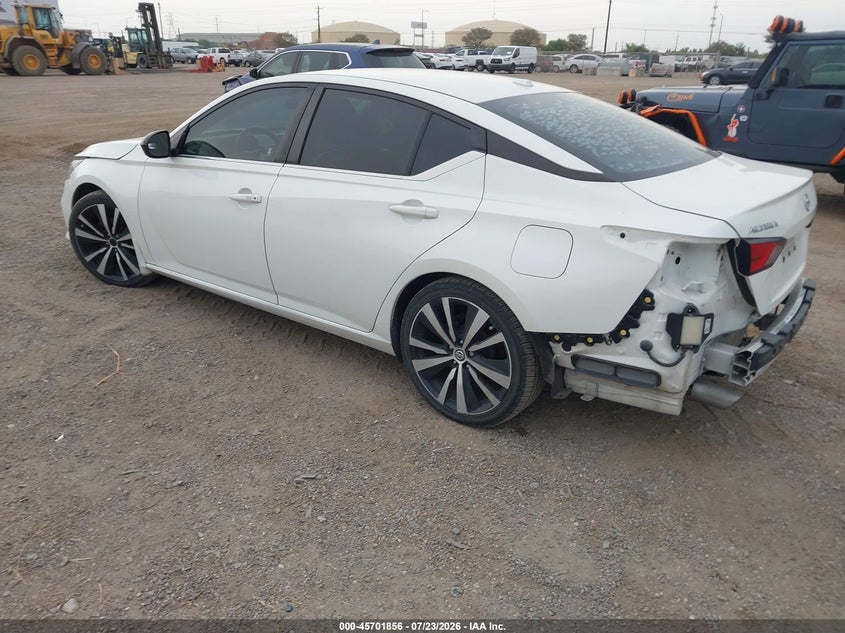 2019 NISSAN ALTIMA auction photo 3