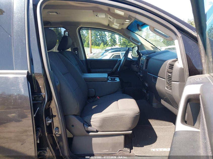 2012 NISSAN TITAN auction photo 5