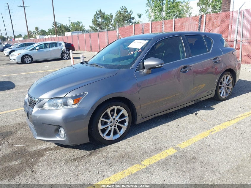 Vin: jthkd5bh3d2171962, lot: 46200494, lexus ct 200h 20132