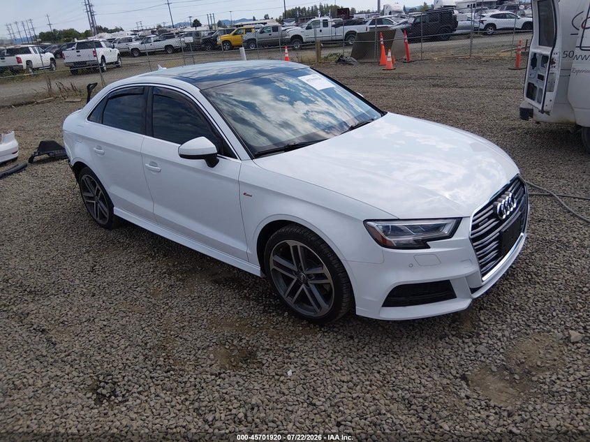 Vin: wauj8gff6j1020859, lot: 46200548, audi a3 2.0t premium/2.0t tech premium 2018 img_1